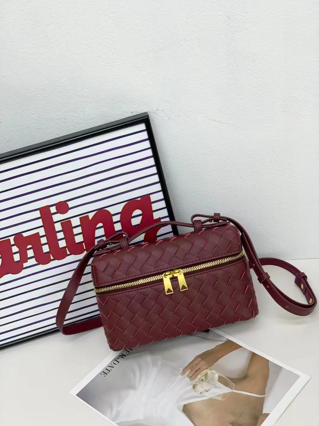 Women's Woven Lunch Box Genuine Leather Hand Bags