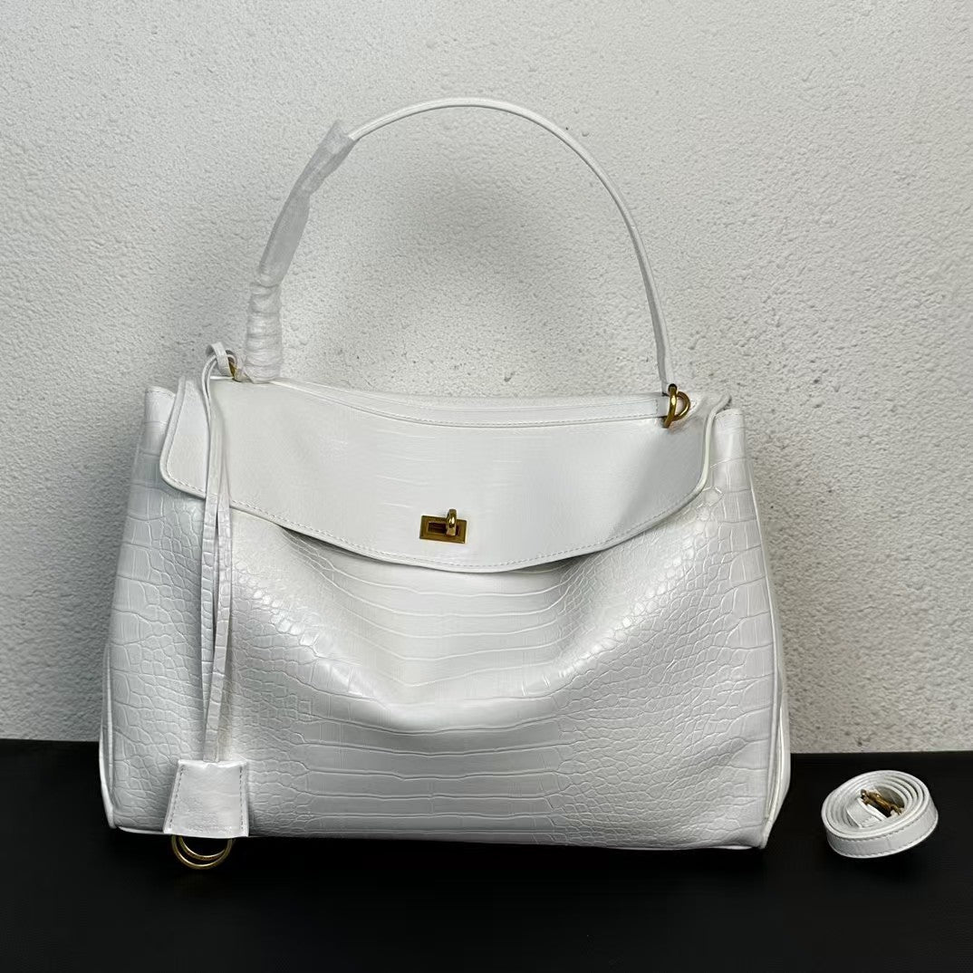 Cowhide Clutch Practical Capacity Large With Lock
