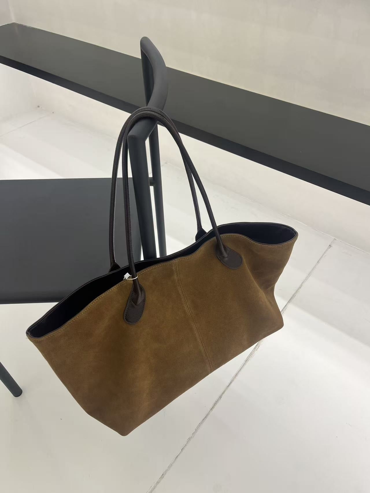 Cowhide Big Fashion Retro Commuter Underarm Tote Bags