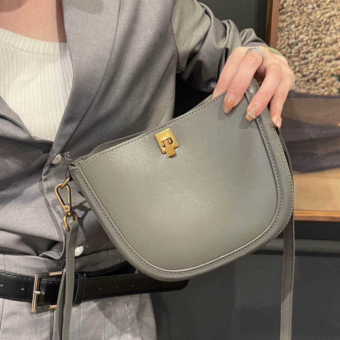 Women's Saddle High-grade Genuine Leather Light Crossbody Bags