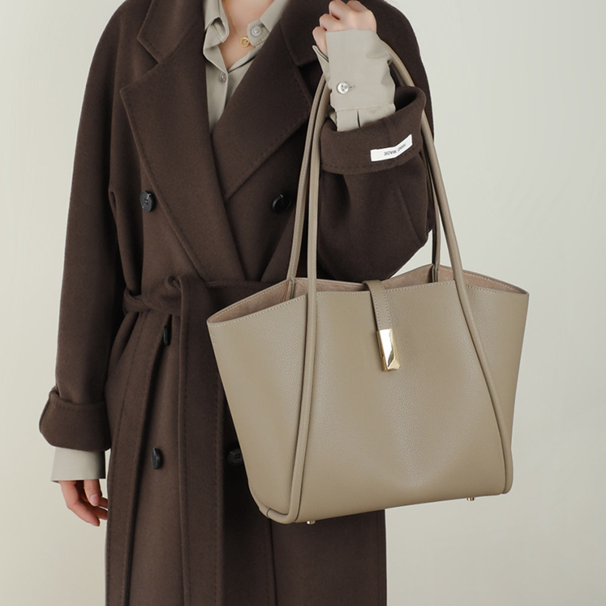 Women's Commuter Large Capacity High Sense Summer Genuine Shoulder Bags