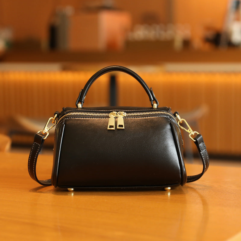 Women's Retro Boston Pillow Autumn Fashion Handbags