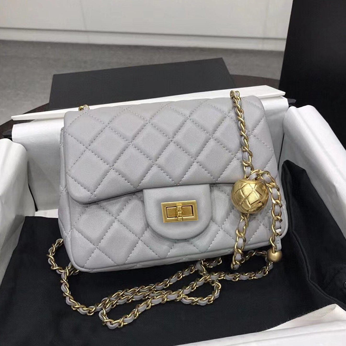 Women's Rhombus Double Pearl Fat Genuine Leather Shoulder Bags