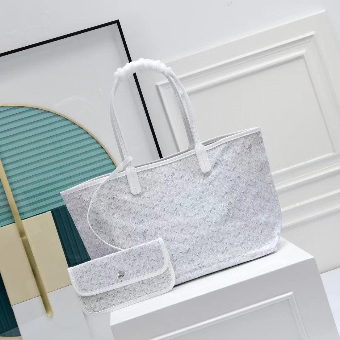 Elegant German Shopping Dog Teeth Large Tote Bags