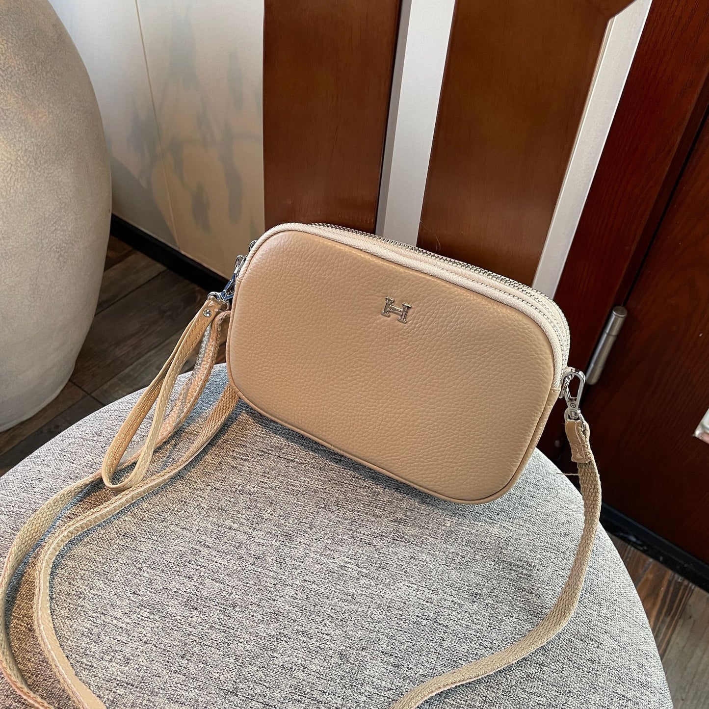 Women's Leather Mobile Cross Body Large Capacity Crossbody Bags
