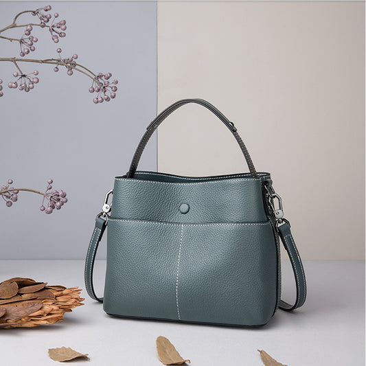 Women's Retro Classic Fashion Portable Elegant Shoulder Bags