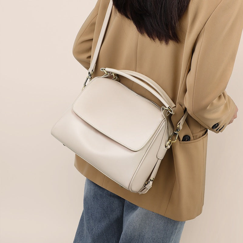 Women's Autumn Mother High-grade Large Capacity Leather Handbags