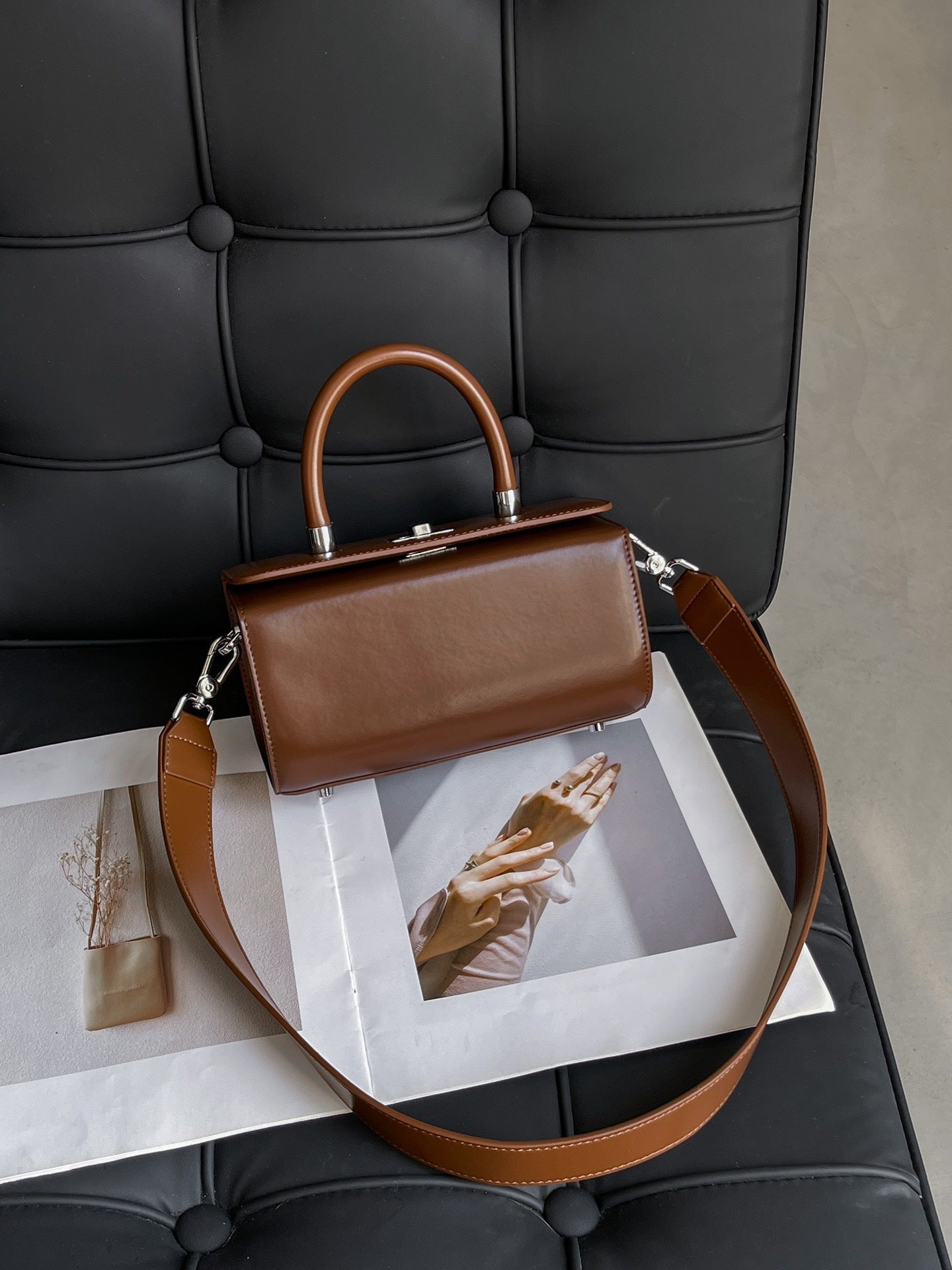 Women's Design Box Fashion Wide Strap Handbags