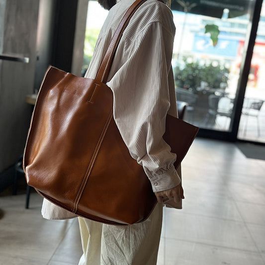 Women's Retro Portable Big First Layer Cowhide Simple Large Capacity Shoulder Bags