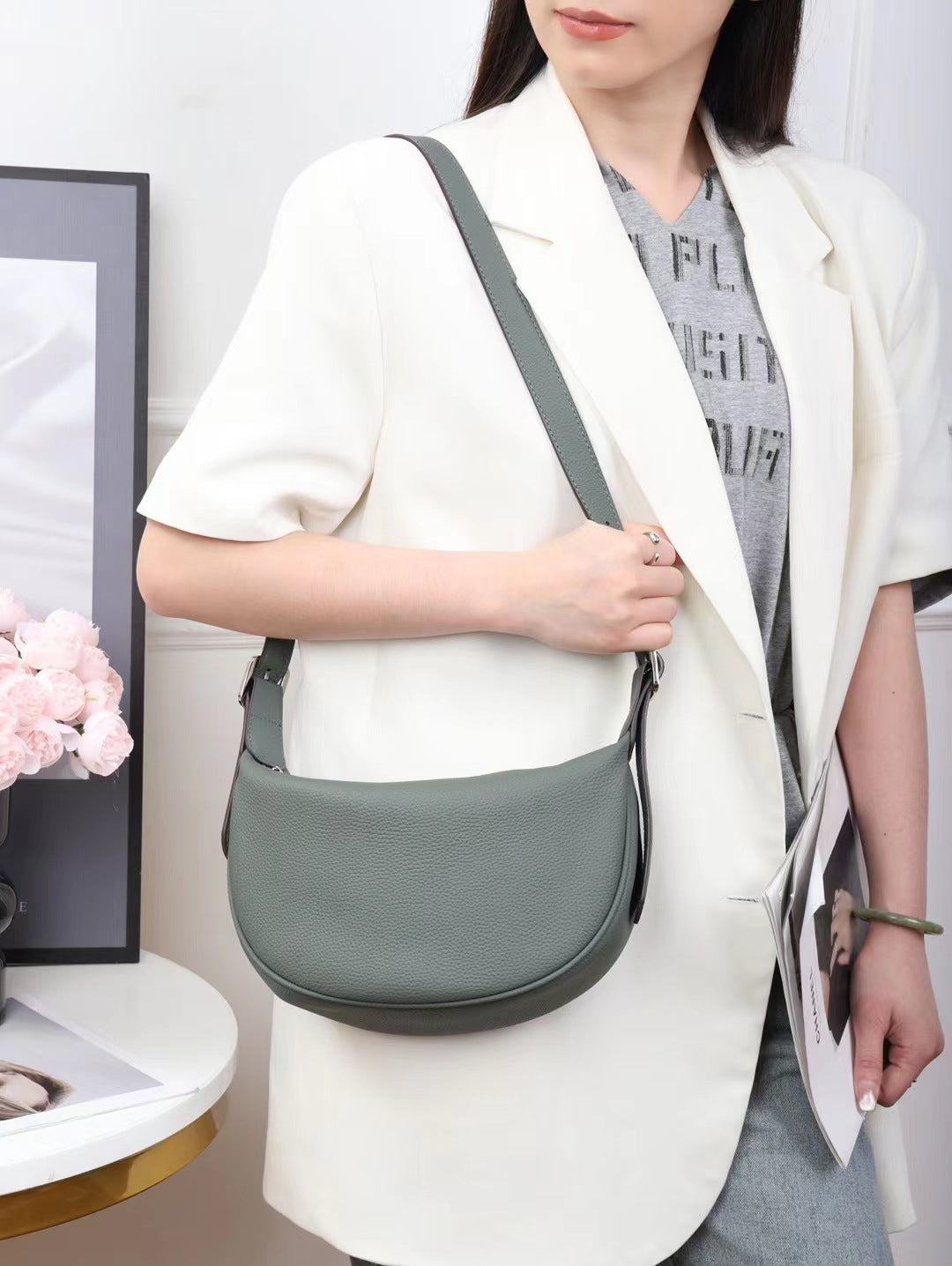 Women's Niche Simple Selenodont High Sense Arc Armpit Bags