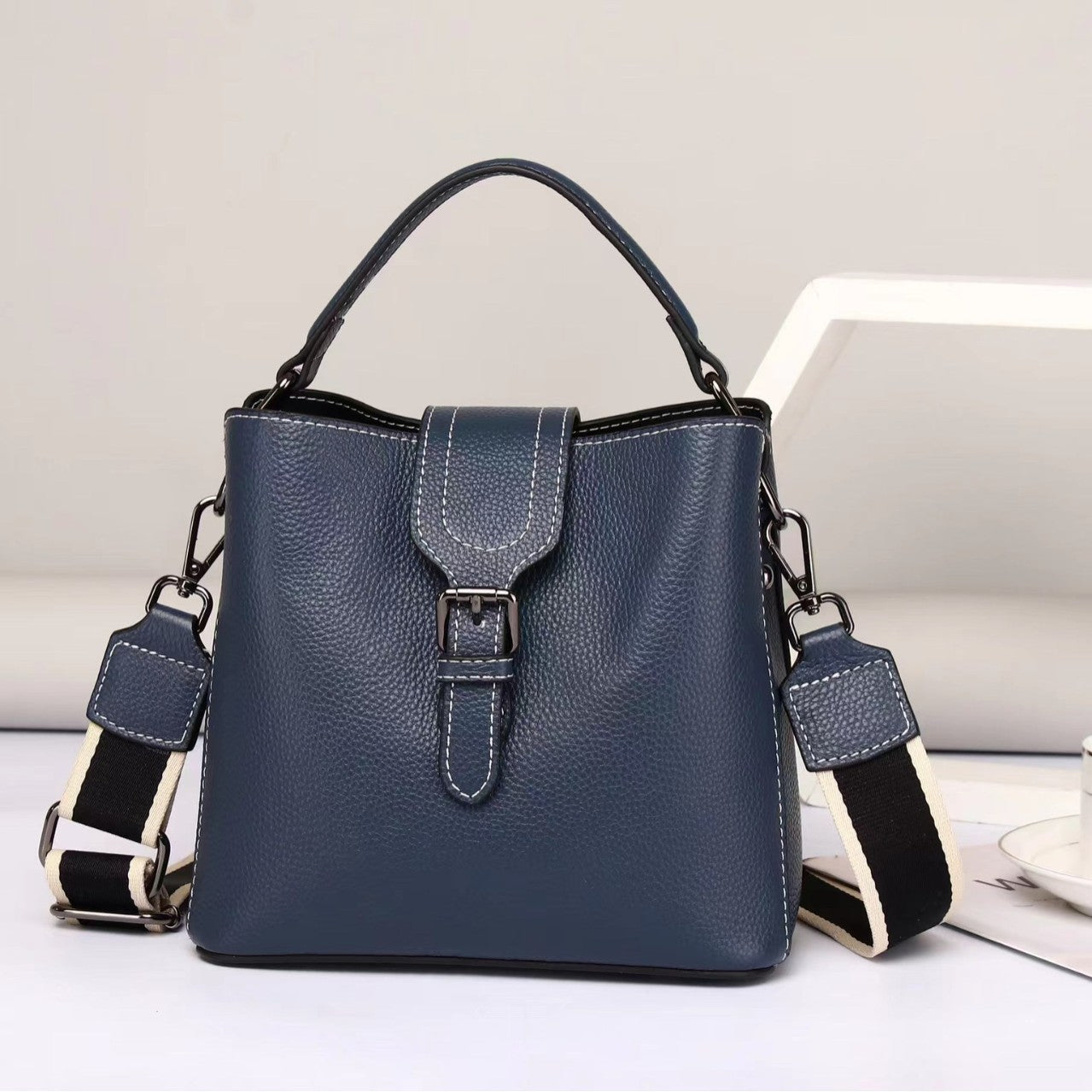 Women's Genuine Leather One Fashion High-grade Large Shoulder Bags