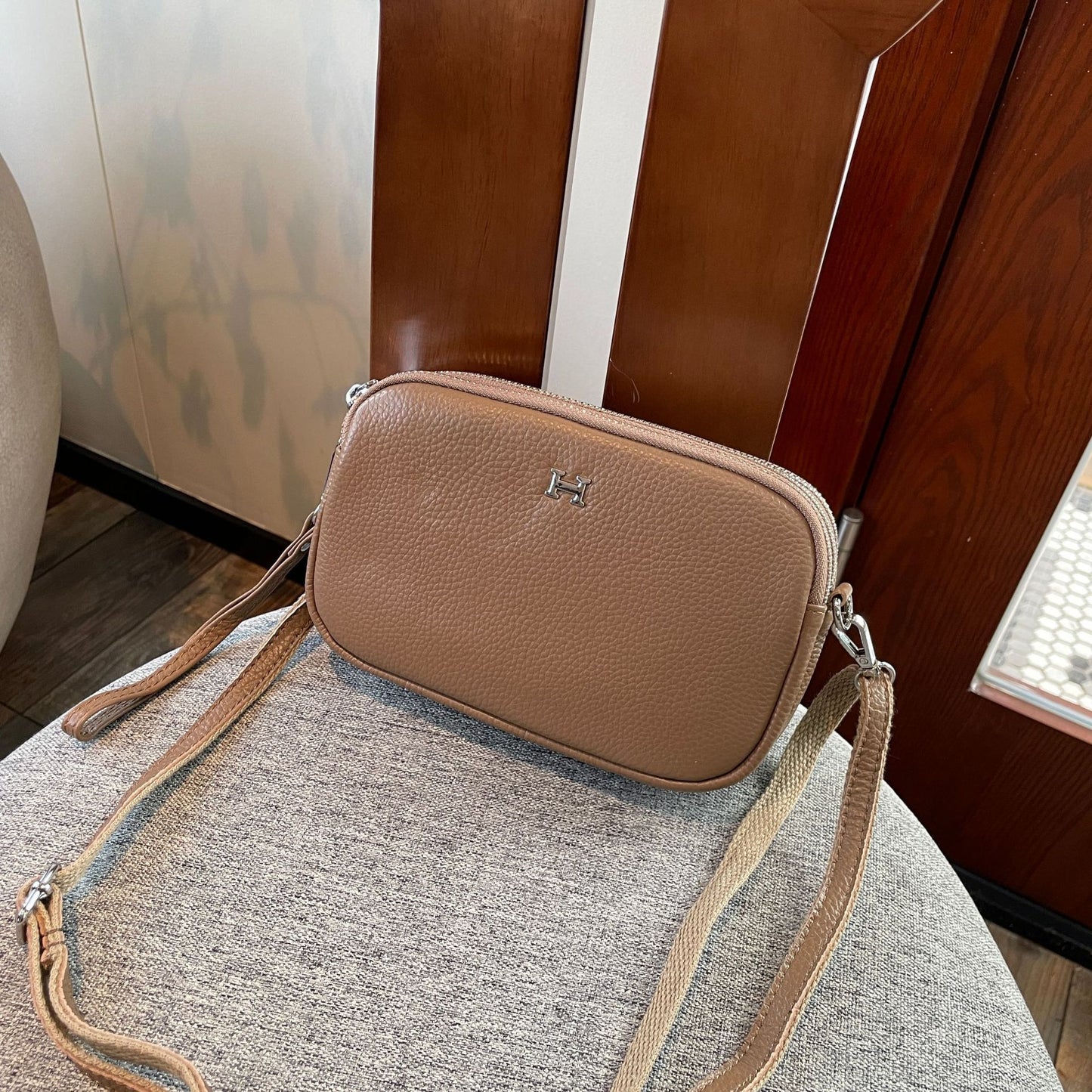 Women's Leather Mobile Cross Body Large Capacity Crossbody Bags