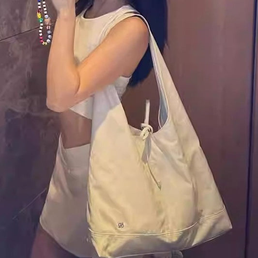 Women's Niche Idle Legal System Bowknot Large Capacity Shoulder Bags