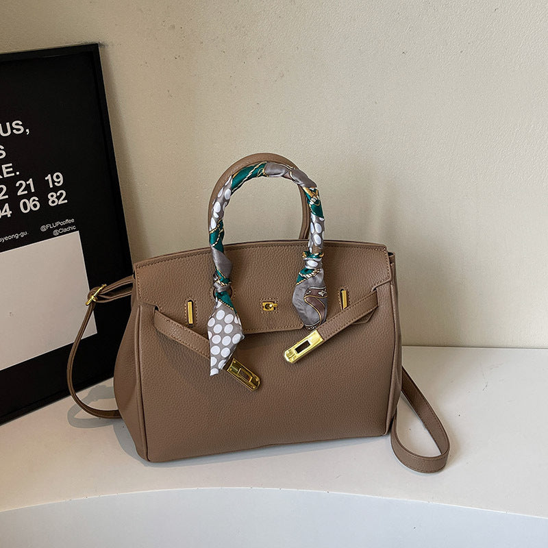 Comfortable Women's Large Capacity Fashionable High-grade Handbags