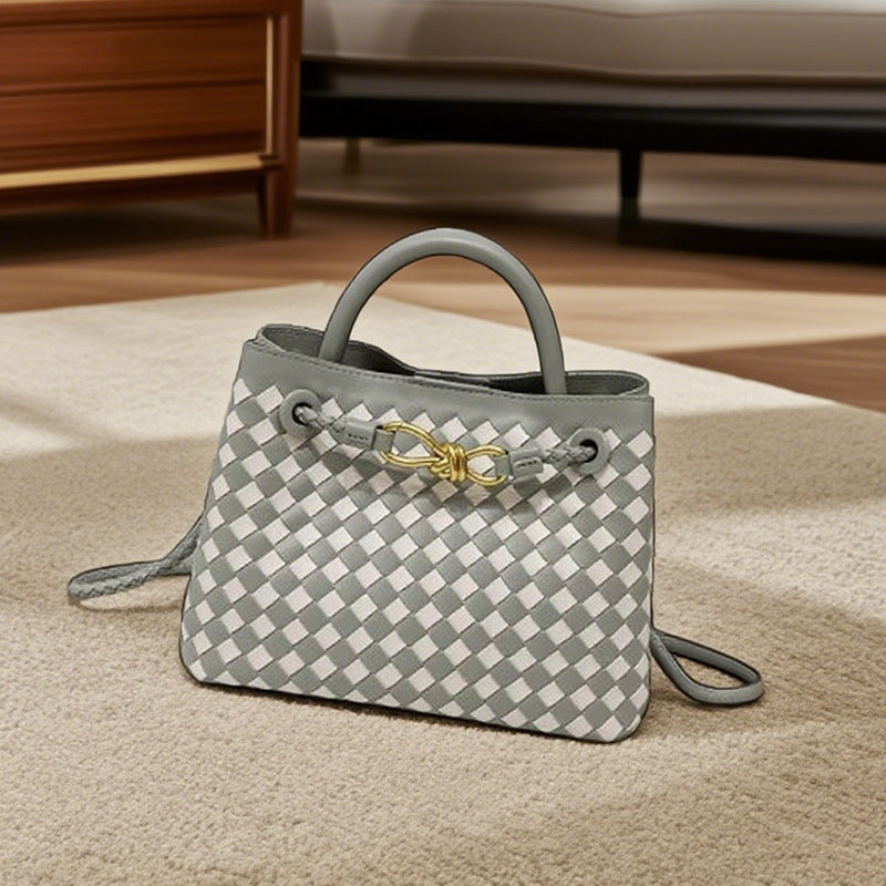 Stylish Glamorous Fashion Handmade Woven Commuting Handbags