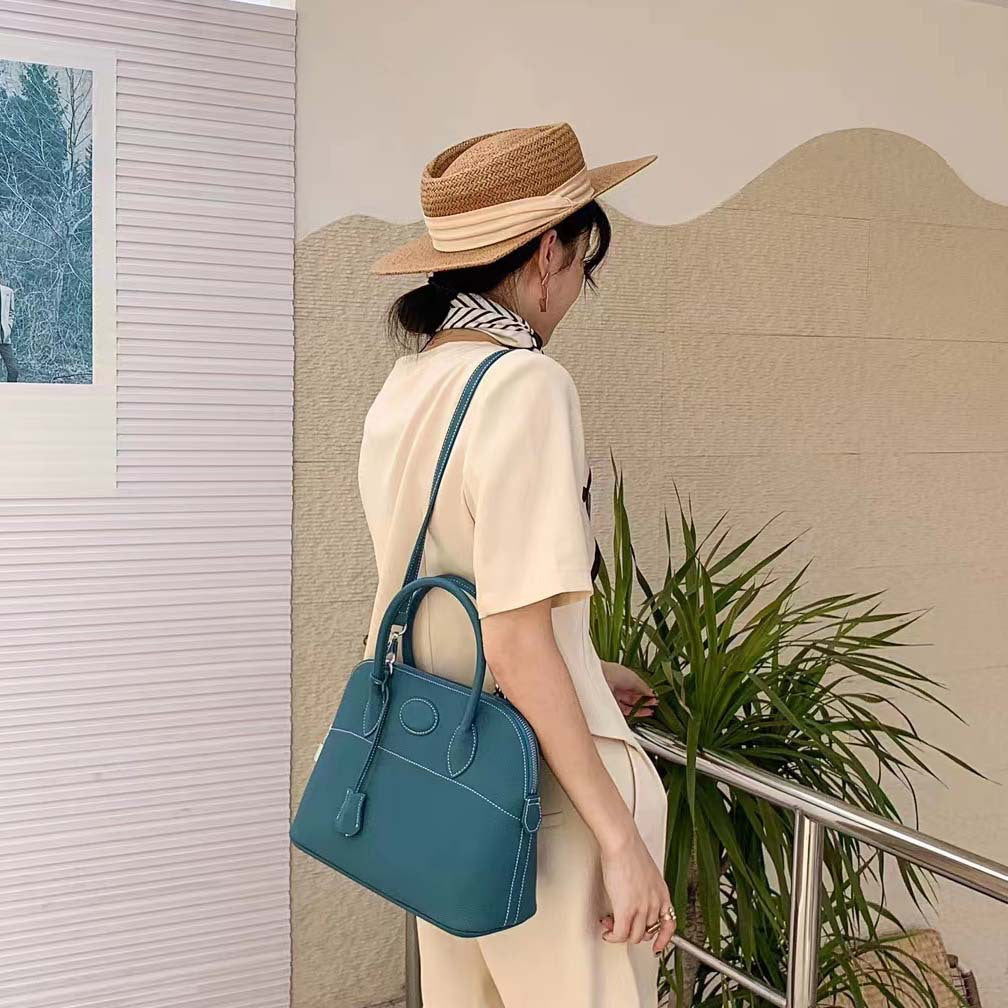 Women's Shell Fashion Simple Solid Color Leather Crossbody Bags