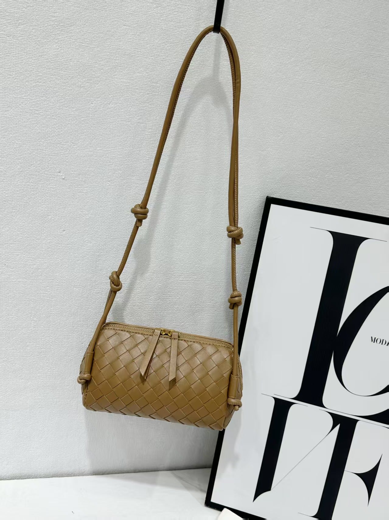 Women's Handmade Cowhide Woven Underarm Fashion Bags