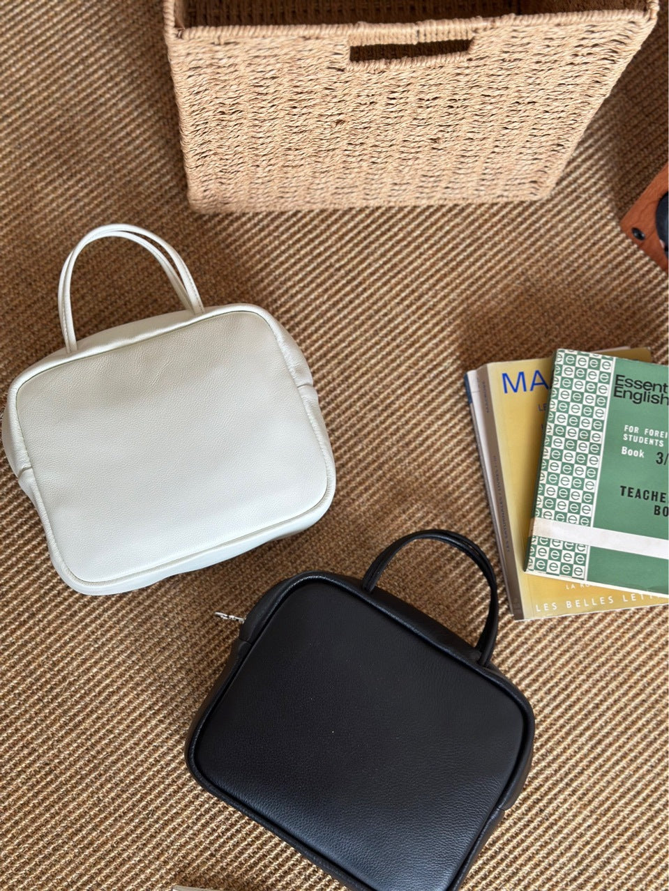 Classic Comfortable Layer Cowhide Leather Mini Crossbody Bags