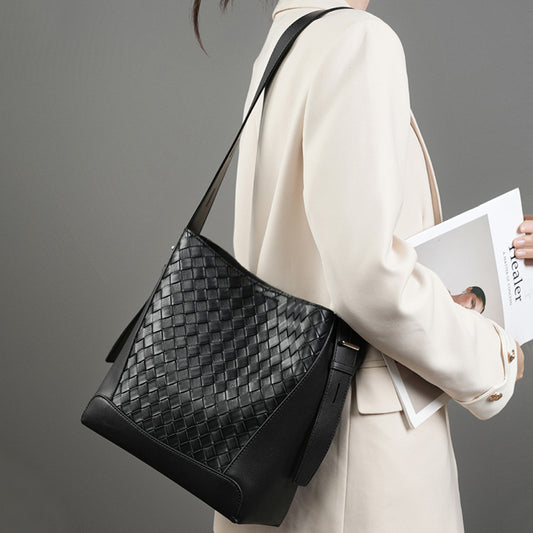 Women's Cowhide Hand-woven Genuine Leather Commuter Large Shoulder Bags