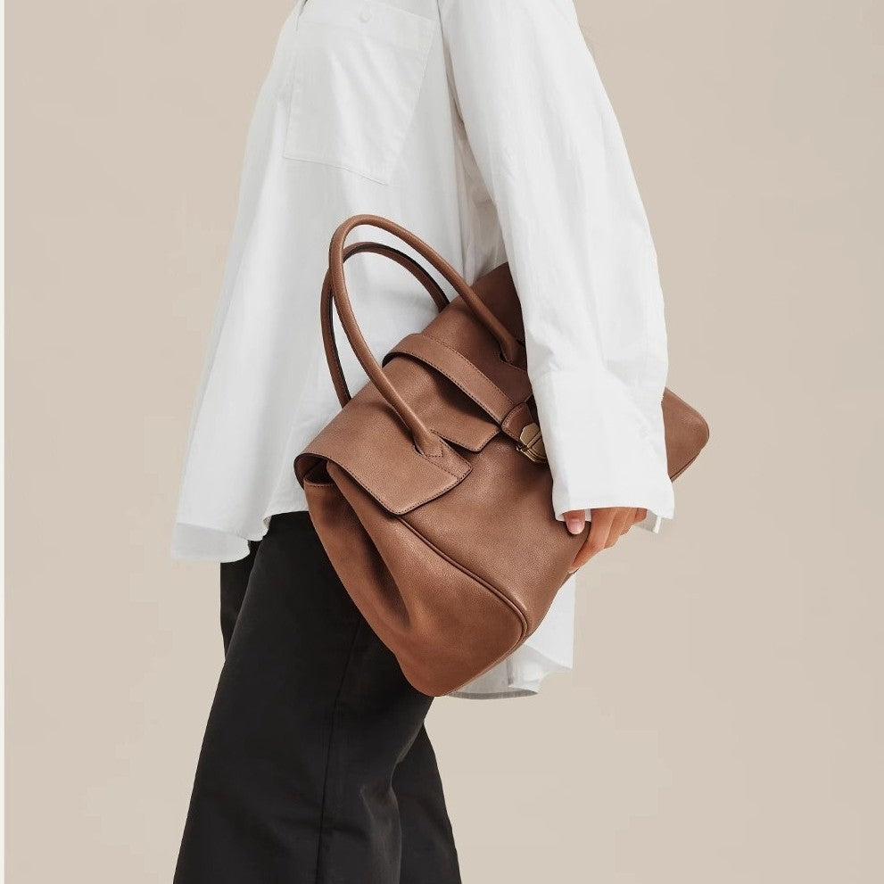 Women's Leather Retro Large Capacity Commuter First Layer Shoulder Bags