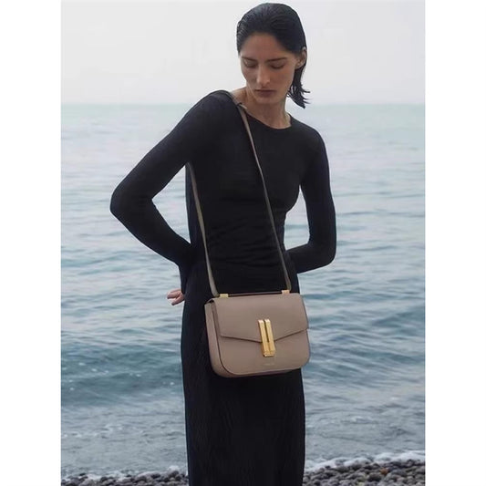 Women's Design Genuine Leather Flip Retro Simple Crossbody Bags
