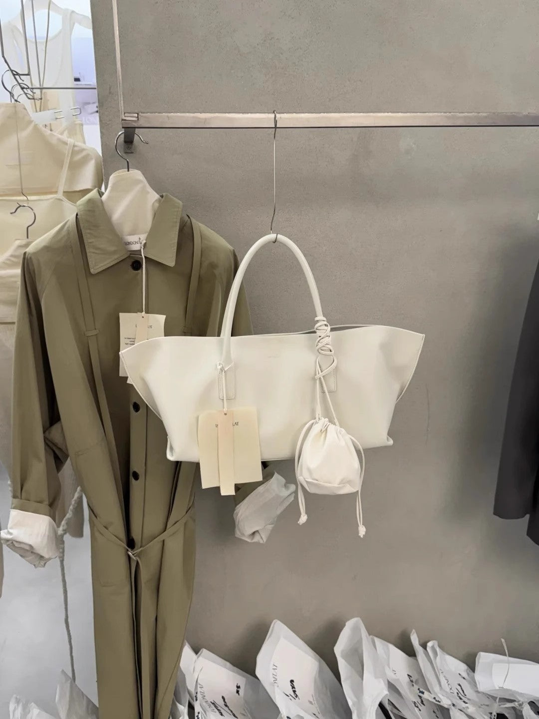 Genuine Leather Fashion Solid Color Niche Handbags