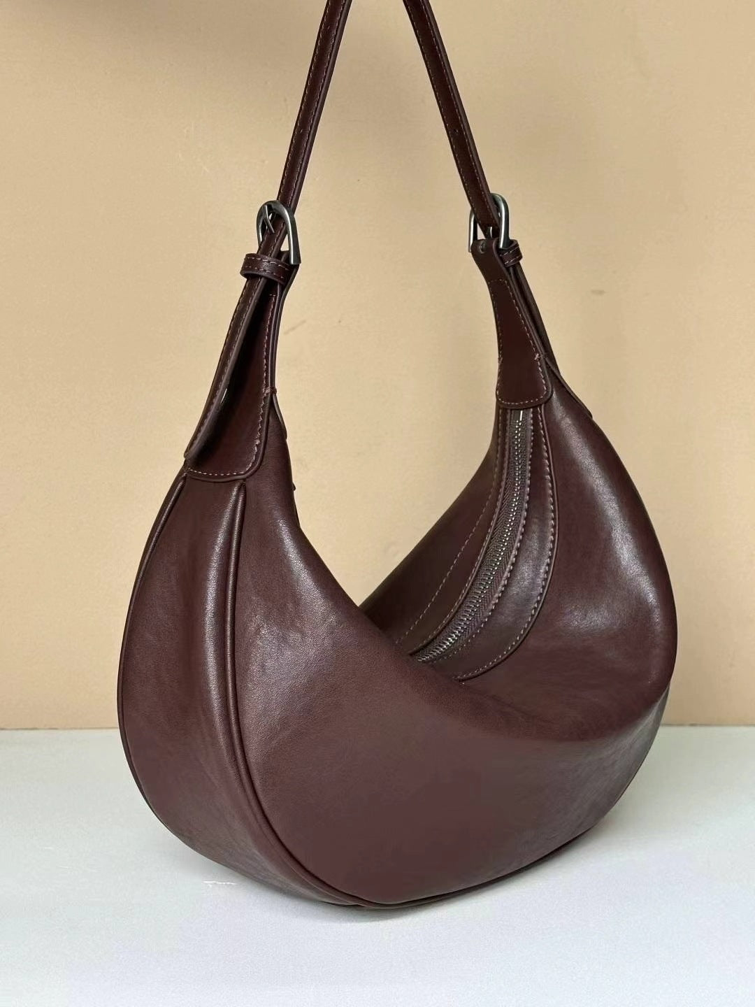 Leather Half Month Niche High-grade Feeling Tong Shoulder Bags