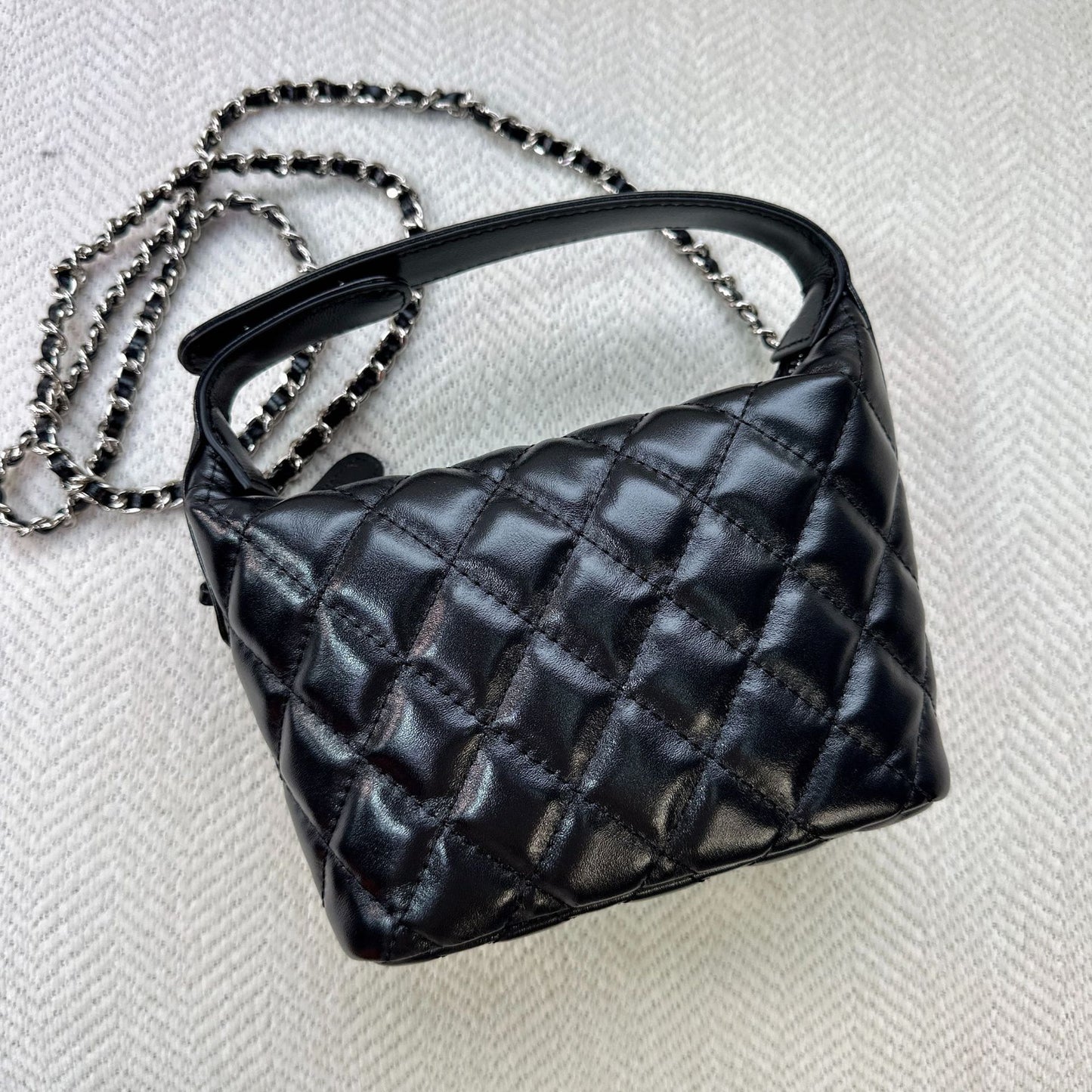 Women's First Layer Cowhide Classic Style Rhombus Chain Lunch Crossbody Bags