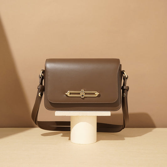 High-grade Delicate Pouch Fashion Twist Classic Shoulder Bags