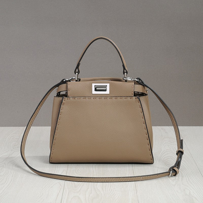 Women's Wire With Cat Design Genuine Leather V Trendy Crossbody Bags