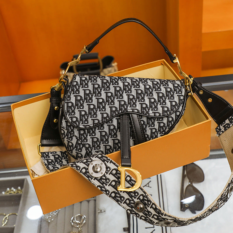 Women's Graceful Embroidered Saddle Rivet Broadband Crossbody Bags