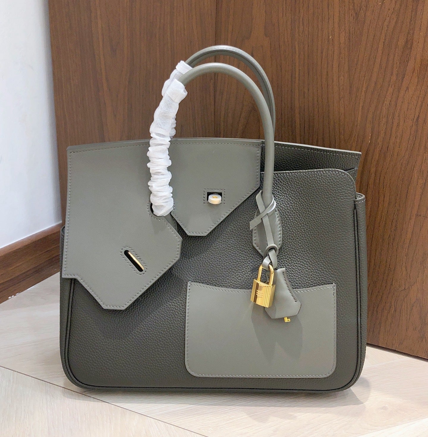 Women's Layer Cowhide Stitching Leather Large Capacity Handbags