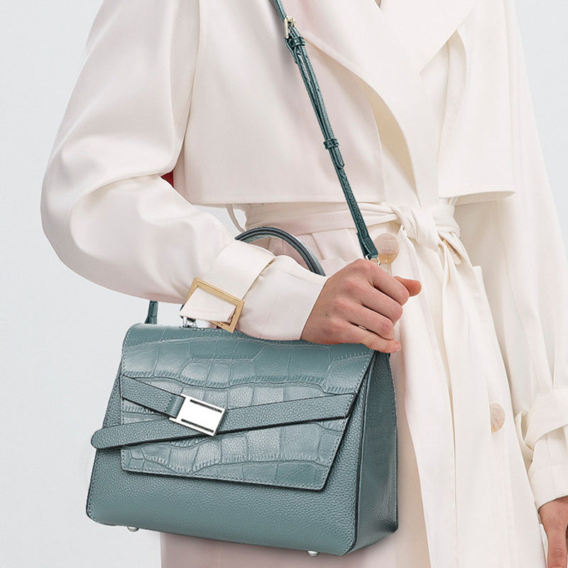 Women's Crocodile Pattern Portable Fashion Elegant Graceful Shoulder Bags