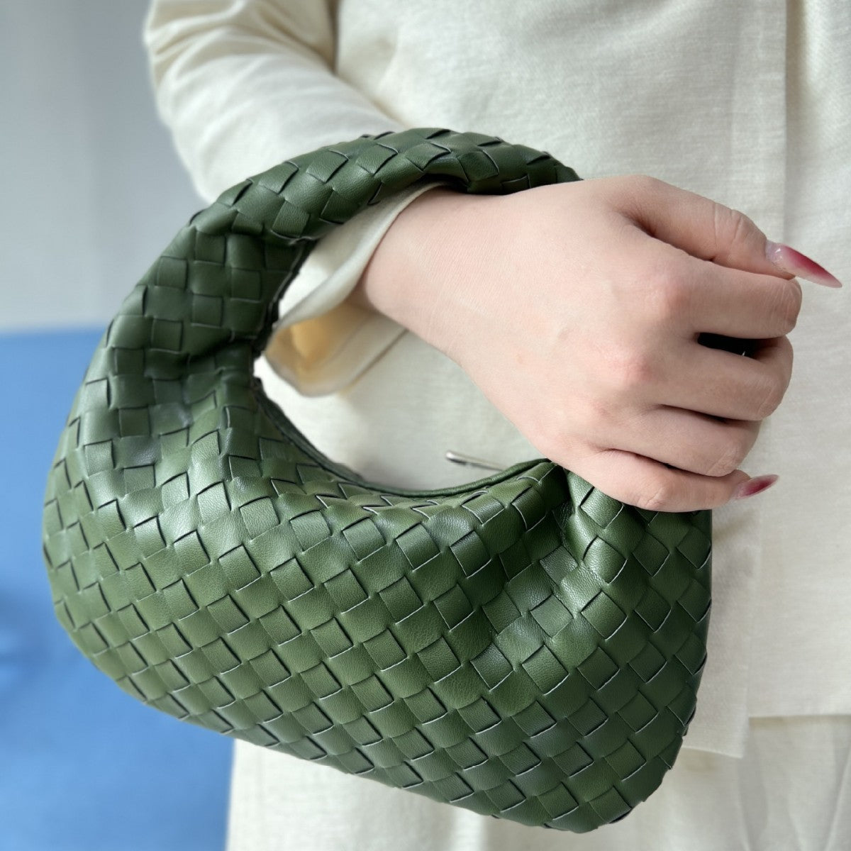 Classic Trendy Cool Hand-woven Horn Portable Handbags