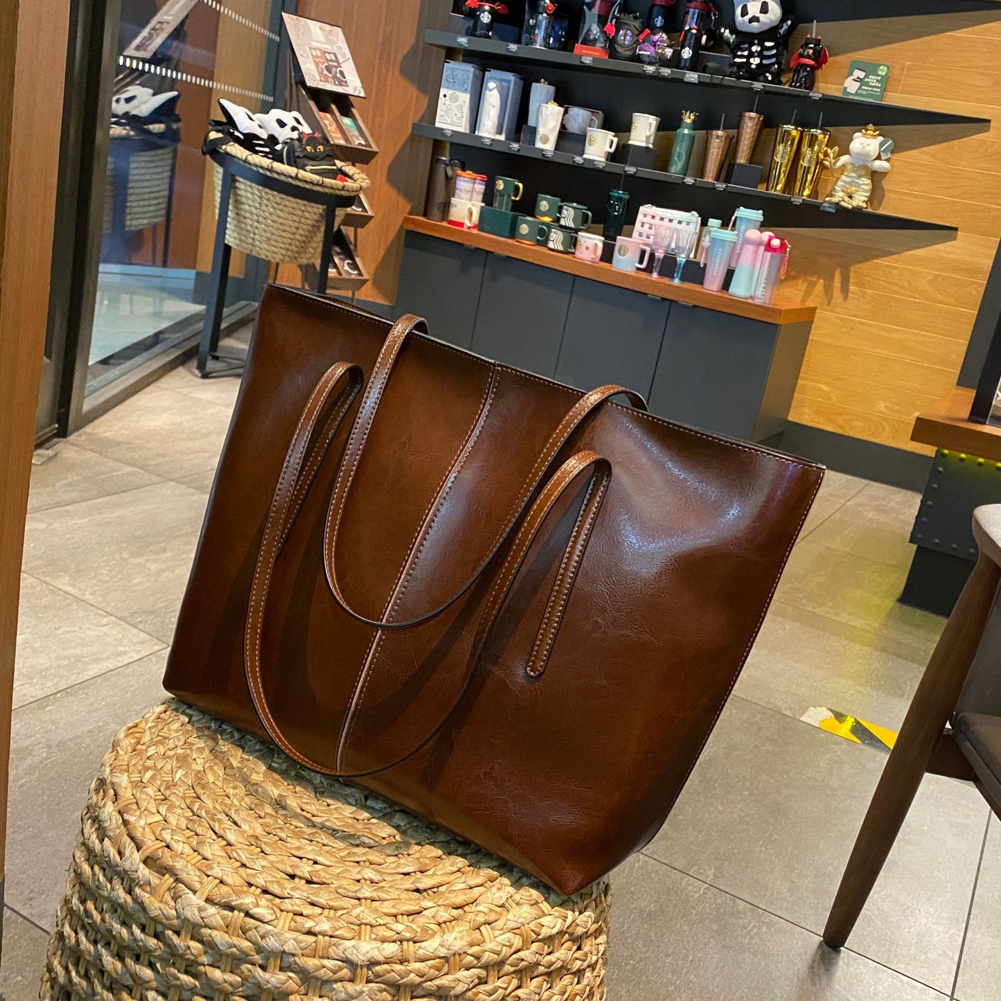 Women's Cowhide Big Fashion Large Capacity Portable Shoulder Bags