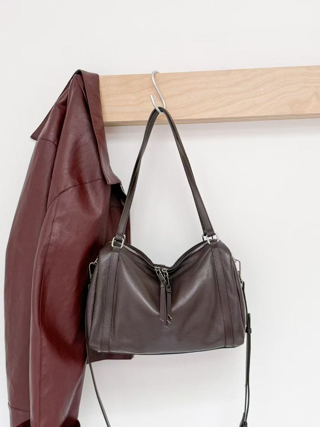 Women's Cowhide Boston Simple Textured Single Bags