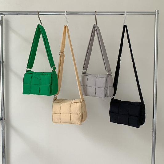 Women's Niche Woven Pillow High-grade Versatile Tofu Crossbody Bags