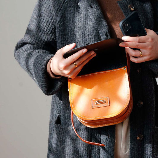 Women's Batch Retro Saddle Genuine Leather Fashion Crossbody Bags