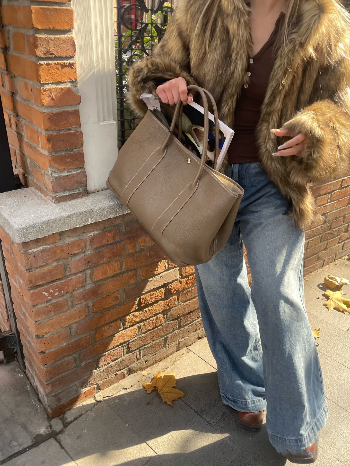 Women's Handmade Wax Line Cowhide Large Capacity Handbags