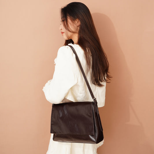 Design Retro Oil Wax Bright Noodle Simple Large Shoulder Bags