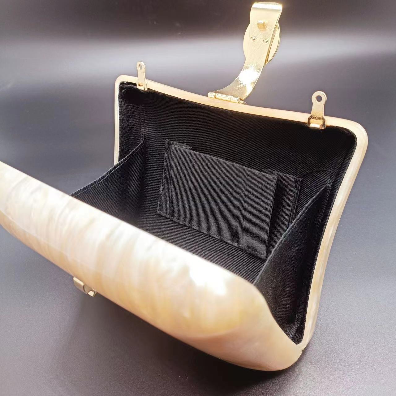 Women's Acrylic Summer Shell Plate Box Dinner Evening Bags