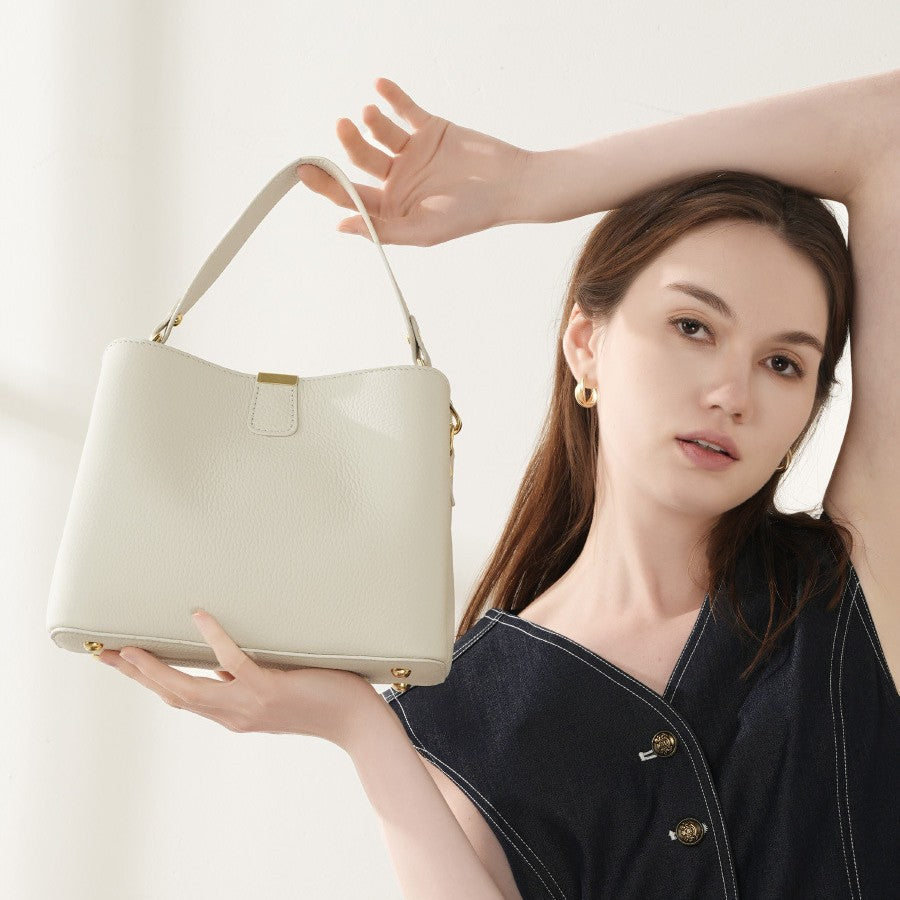 Women's Capacity Simple First Layer Leather Bags