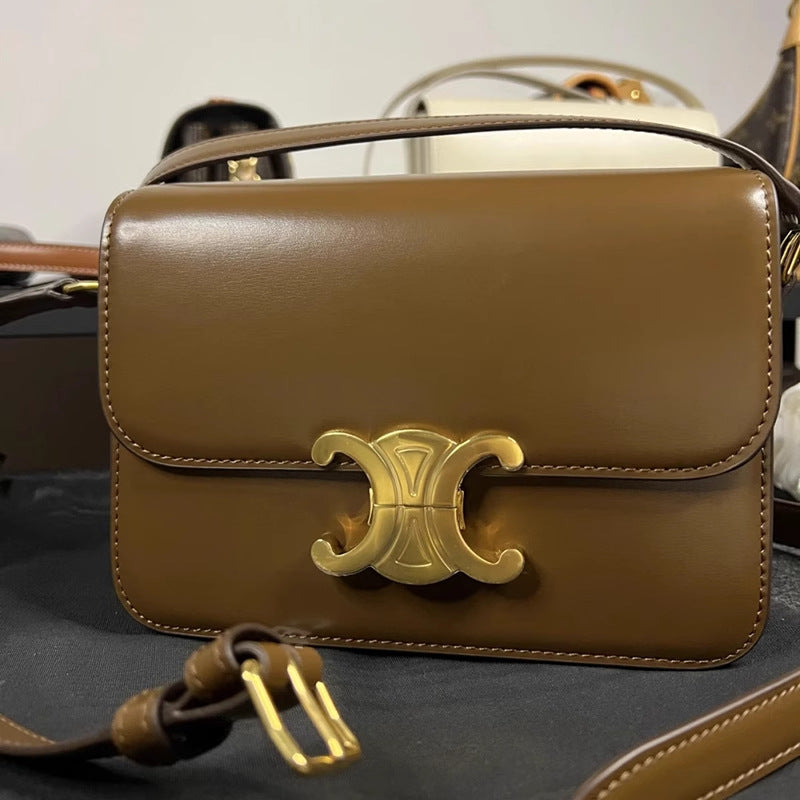Women's Attractive Classic New Retro Tofu Shoulder Bags