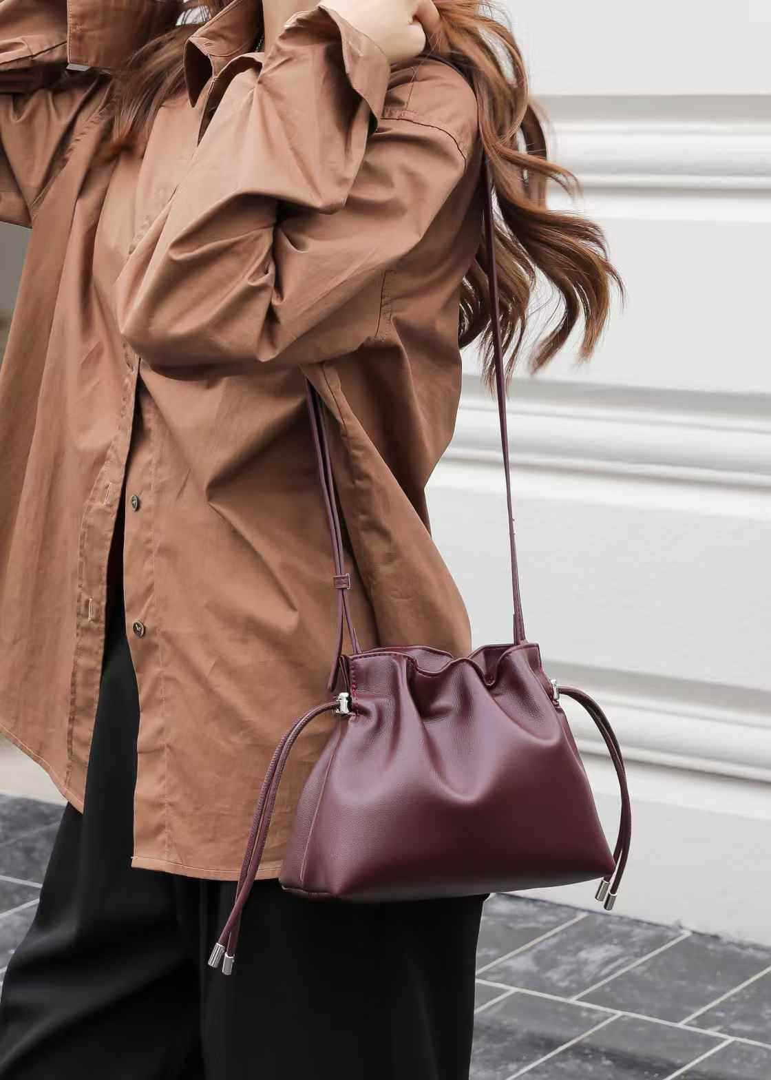 Women's Comfortable Genuine Leather Lucky Cloud Handbags