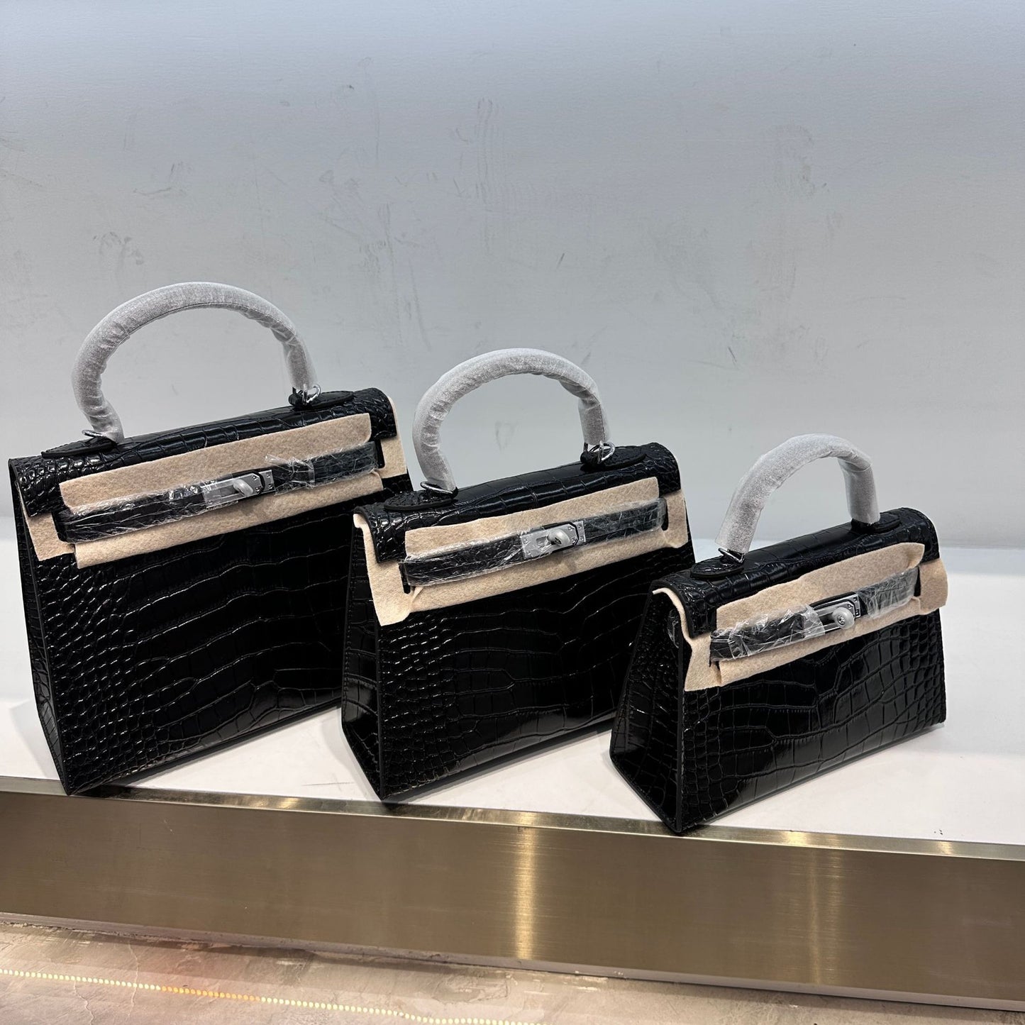 Women's Cowhide Kelly Second Generation Mini Home Handbags