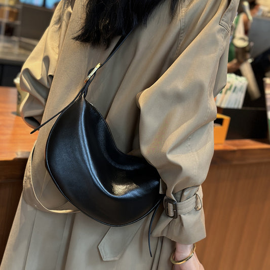 Women's Leather Fashion Underarm Dumpling Retro Commuter Armpit Bags