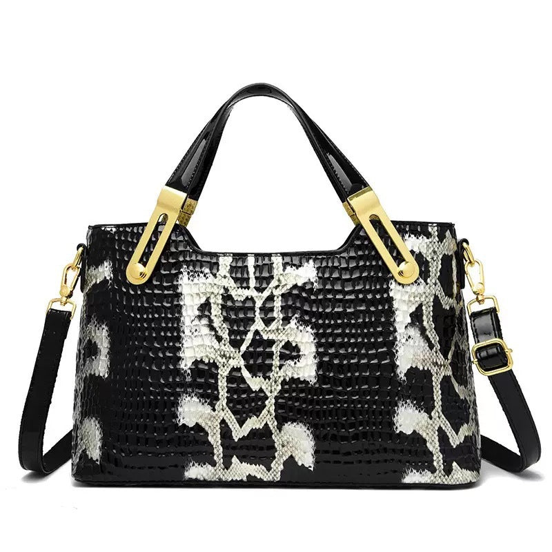 Women's Snake Pattern Large Capacity Fashion Embossed Handbags