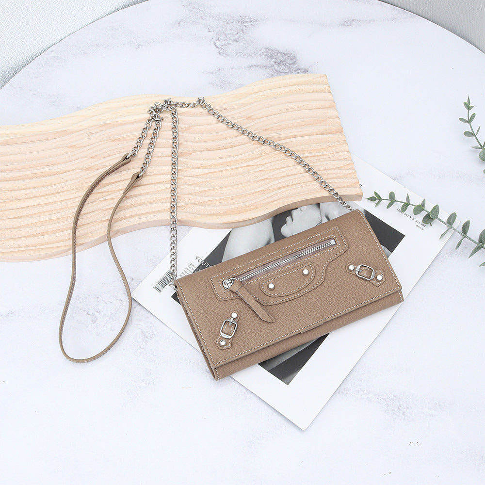 Women's First Layer Cowhide Motorcycle Rivet Chain Light Crossbody Bags