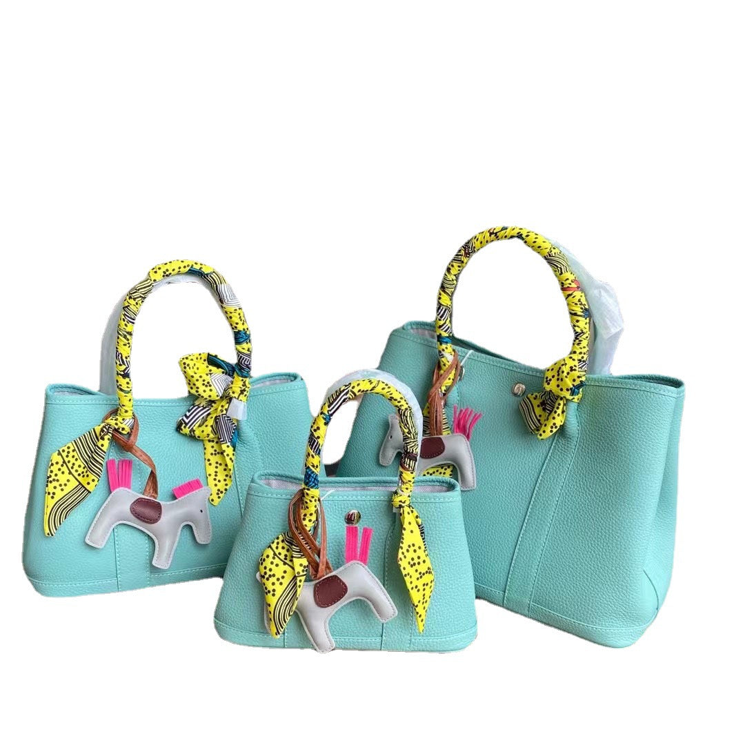 Women's First Layer Cowhide Source Large Capacity Handbags