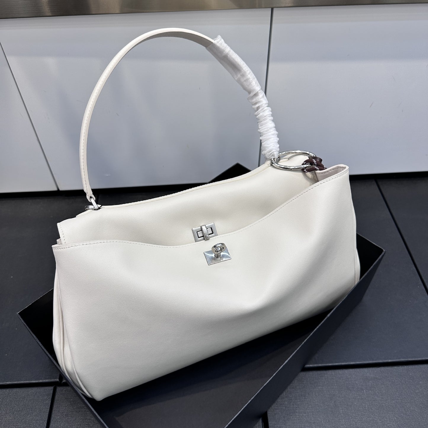 Color First Layer Cowhide Kelly Large Shoulder Bags
